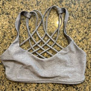 Lululemon free to be sports bra